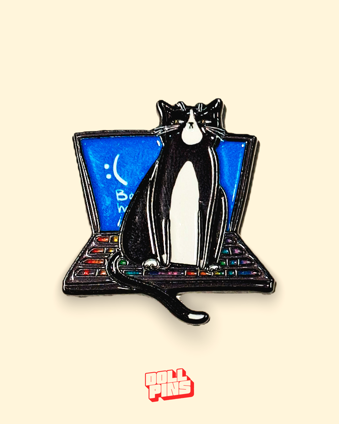 GATO SOBRE COMPUTADOR