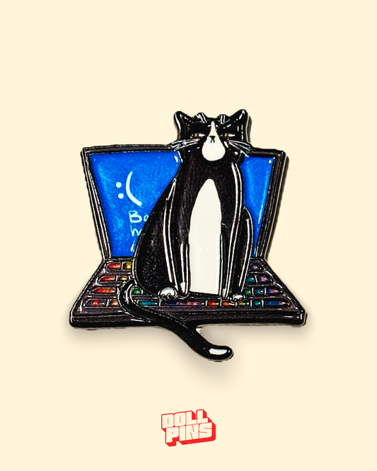 GATO SOBRE COMPUTADOR
