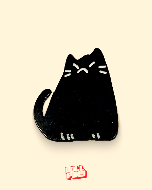 GATITO NEGRO GRUÑÓN